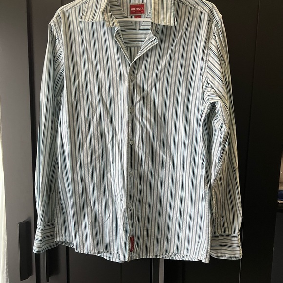 Tommy Hilfiger Dress Shirt -- Medium - Picture 3 of 6